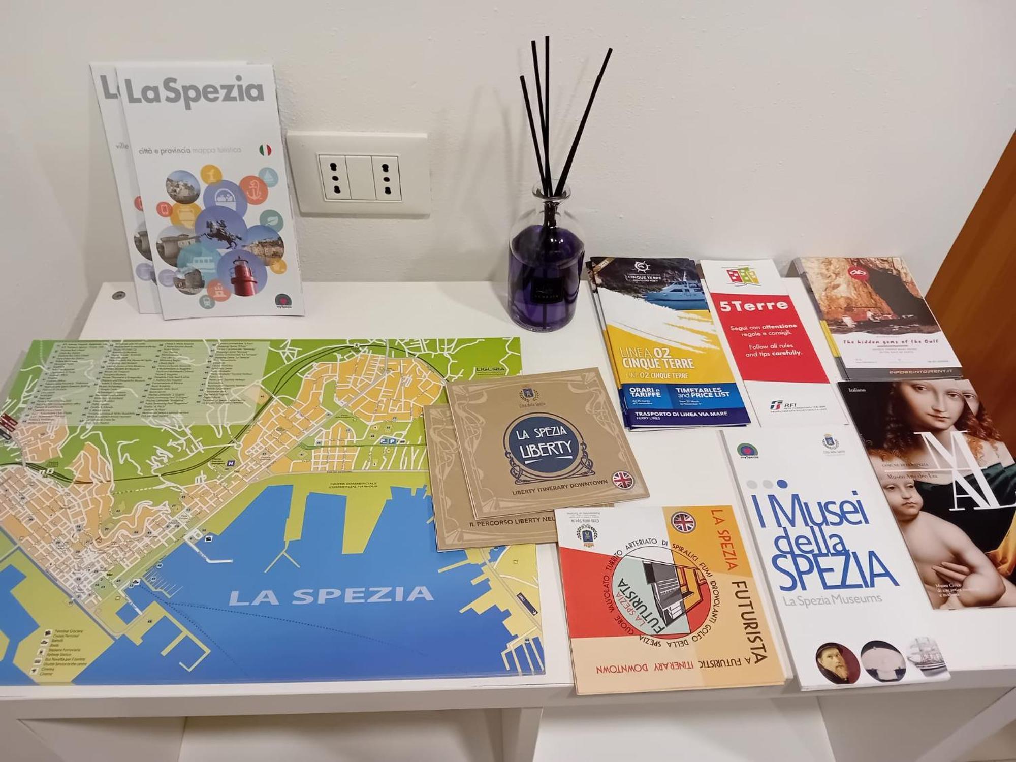 Appartamento Il Vicolo La Spezia Cinque Terre Luaran gambar